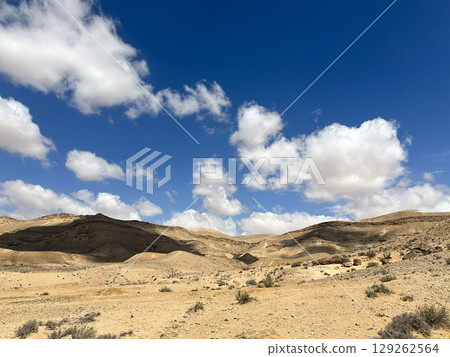 Inside Makhtesh Gadol Inside Makhtesh Gadol 129262564