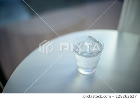 Glass with ice 129262627