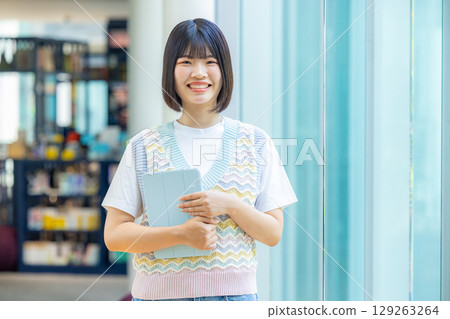 女大學生 129263264