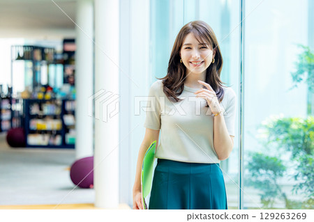 女大學生 129263269