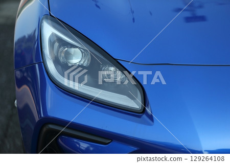 跑車大燈圖 129264108