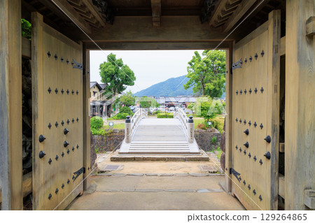 Izushi Castle, Castle Gate, Castle Bridge, Castle Town, Clock Tower, Izushi Town, Toyooka City, Hyogo Prefecture Izushi Castle, Castle Gate, Castle Bridge, Castle Town, Clock Tower, Izushi Town, Toyooka City, Hyogo Prefecture 129264865