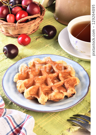 Traditional belgian waffles 129264895