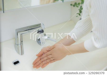 女人洗手 女人洗手 129266370
