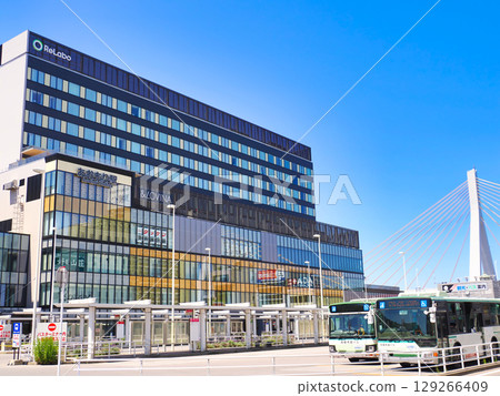 Aomori Station (after renovation in 2024) - Station front under blue skies Aomori Station (after renovation in 2024) - Station front under blue skies 129266409
