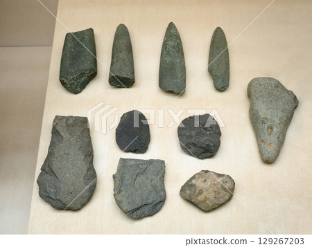 Stoneware in the Jomon Period Stoneware in the Jomon Period 129267203