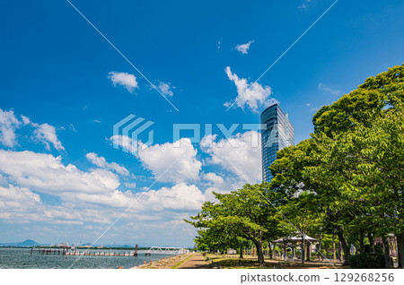 High-rise hotel on the shores of Lake Biwa, Otsu City, Shiga Prefecture High-rise hotel on the shores of Lake Biwa, Otsu City, Shiga Prefecture 129268256