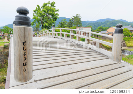 Izushi Castle, Castle Gate, Castle Bridge, Castle Town, Clock Tower, Izushi Town, Toyooka City, Hyogo Prefecture Izushi Castle, Castle Gate, Castle Bridge, Castle Town, Clock Tower, Izushi Town, Toyooka City, Hyogo Prefecture 129269224