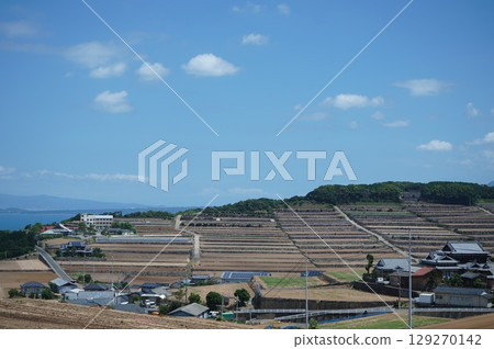 Rice terraces seen from high ground 129270142
