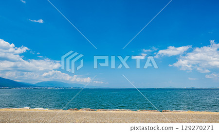滋賀縣大津市琵琶湖的夏季風景 129270271