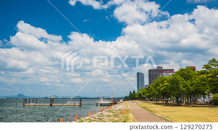 Summer scenery at Lake Biwa Nagisa Park, Otsu City, Shiga Prefecture 129270275
