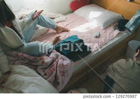 母女 父母和小孩 親子 129270987