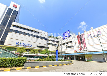 Scenery in front of Wakayama Station, Wakayama City 129271553