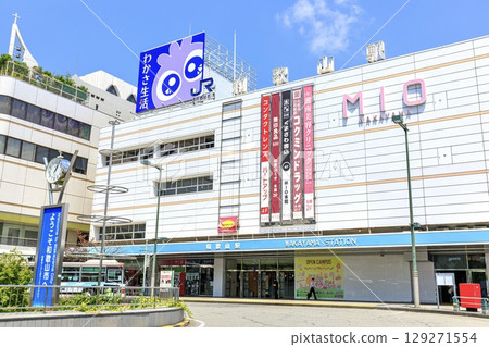 和歌山市和歌山站前的風景 129271554