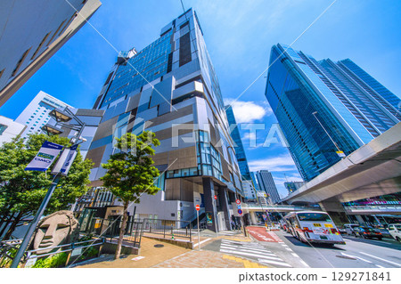 日本東京城市景觀，包括澀谷 Fukuras、澀谷櫻花舞台和澀谷塔 129271841