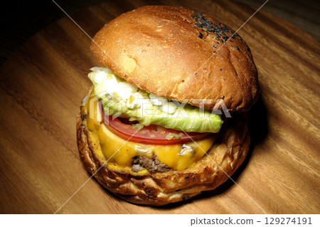 切達起司漢堡 129274191