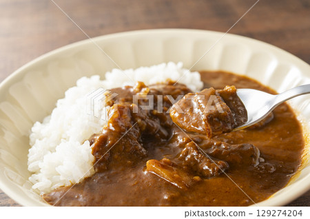 即食咖哩牛肉咖哩飯 即食咖哩牛肉咖哩飯 129274204