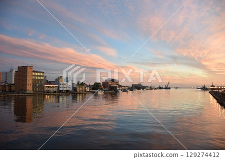 Kushiro Port Sunset Kushiro River Kushiro Port Sunset Kushiro River 129274412