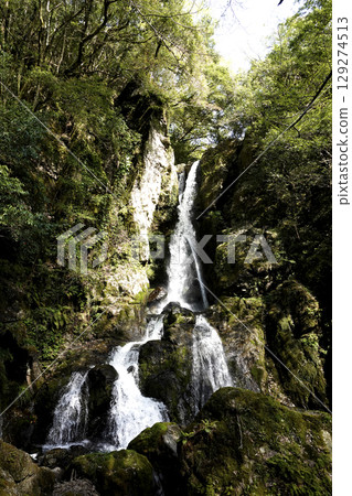 島根縣益田市水戶町二川峽淀瀑布 129274513