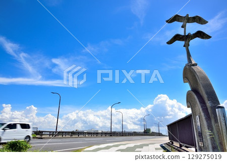 千葉市：湛藍的天空與花見川 129275019