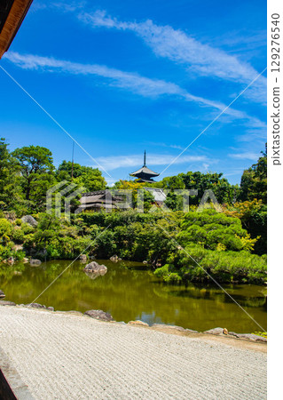 【京都風光】仁和寺:池塘上的五重塔和優雅的花園 【京都風光】仁和寺:池塘上的五重塔和優雅的花園 129276540