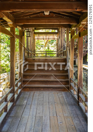【京都風光】仁和寺：池塘上的五重塔和優雅的花園 129276991