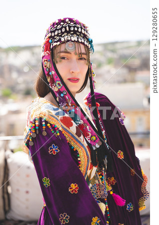 beautiful girl dressed in Turkish national clothes 129280655