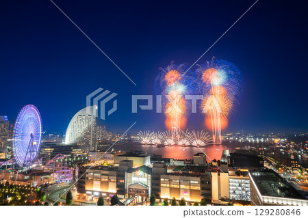 Yokohama Minato Mirai Summer Festival: Fireworks at Minato Mirai 129280846