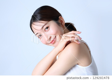 Female portrait beauty image 129281478