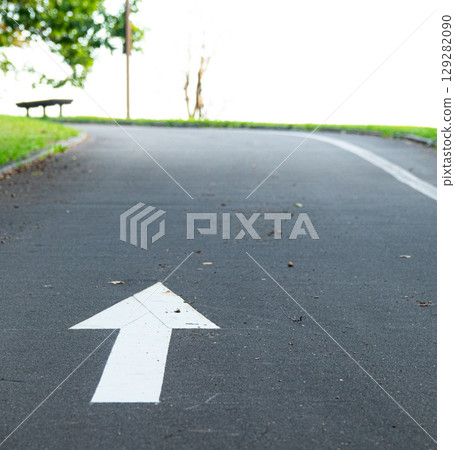 景觀與道路和向量 129282090