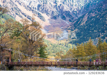 長野縣 上高地紅葉秋景 129283636