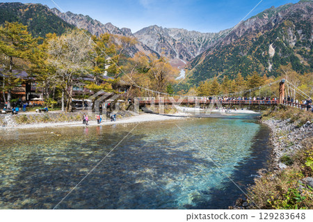 長野縣 上高地紅葉秋景 129283648
