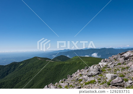 Scenery of the summit of Mount Chausu in the Nasu Mountains, Tochigi Prefecture Scenery of the summit of Mount Chausu in the Nasu Mountains, Tochigi Prefecture 129283731