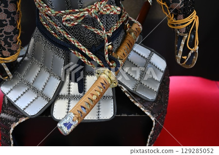 Samurai armor and sword 129285052