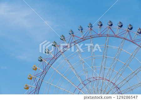 大阪臨空區的彩色摩天輪 大阪臨空區的彩色摩天輪 129286547