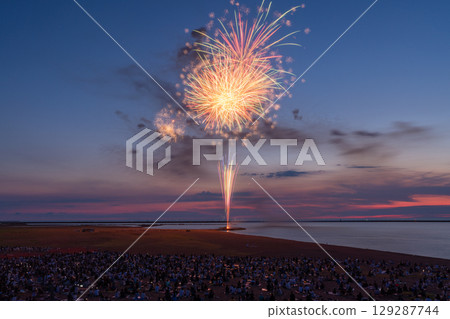 新潟縣：祇園柏崎祭海上煙火大會 129287744