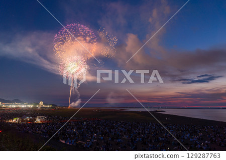 Niigata Prefecture: Gion Kashiwazaki Festival Sea Fireworks Display 129287763