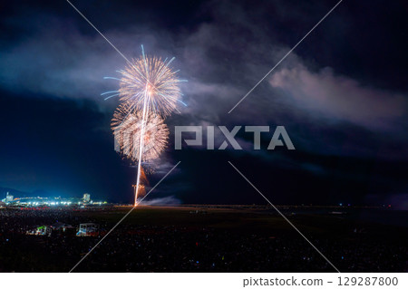 Niigata Prefecture: Gion Kashiwazaki Festival Sea Fireworks Display 129287800