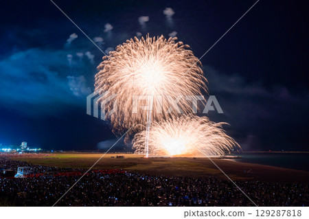 新潟縣：祇園柏崎祭海上煙火大會 129287818