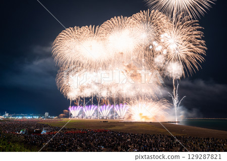 Niigata Prefecture: Gion Kashiwazaki Festival Sea Fireworks Display Niigata Prefecture: Gion Kashiwazaki Festival Sea Fireworks Display 129287821