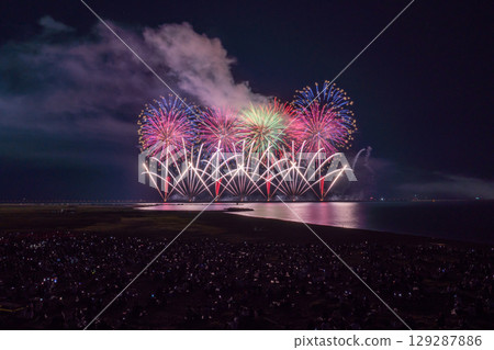 Niigata Prefecture: Gion Kashiwazaki Festival Sea Fireworks Display 129287886