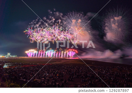 Niigata Prefecture: Gion Kashiwazaki Festival Sea Fireworks Display 129287897
