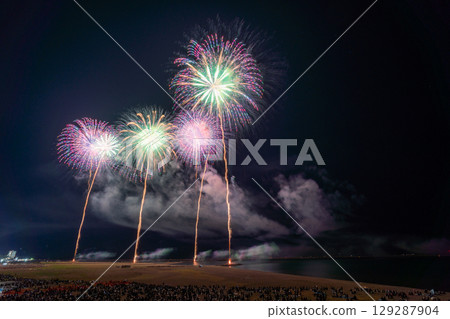 Niigata Prefecture: Gion Kashiwazaki Festival Sea Fireworks Display 129287904