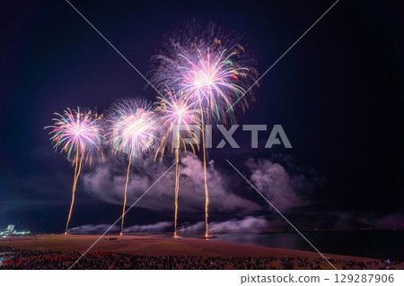 Niigata Prefecture: Gion Kashiwazaki Festival Sea Fireworks Display 129287906