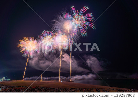 新潟縣：祇園柏崎祭海上煙火大會 129287908