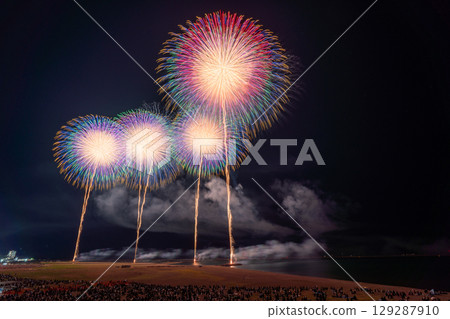 新潟縣：祇園柏崎祭海上煙火大會 129287910