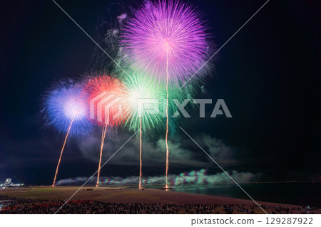 Niigata Prefecture: Gion Kashiwazaki Festival Sea Fireworks Display 129287922