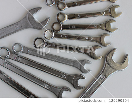 Wing Form Structure Of Different Chrome Combination Wrenches Isolated On White 129290304