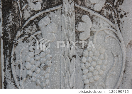 Greek elements of architectural decorations of buildings, columns, pommel and patterns Greek elements of architectural decorations of buildings, columns, pommel and patterns 129290715