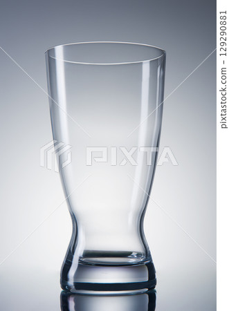 Glass tumbler with glare o 129290881